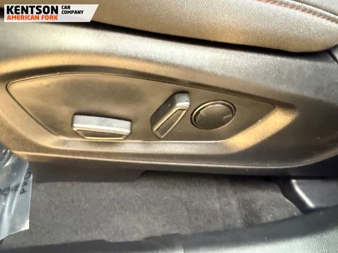 Used 2025 Ford Explorer Active image 30