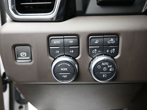 Used 2024 GMC Sierra 1500 Denali image 28