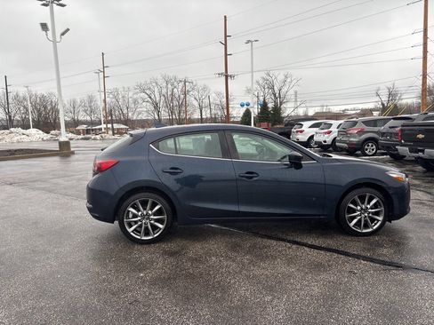 Used 2018 MAZDA MAZDA3 Touring image 5
