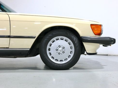 Used 1987 Mercedes-Benz 560 SL image 37