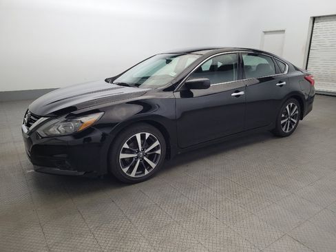 Used 2016 Nissan Altima 2.5 SR image 2
