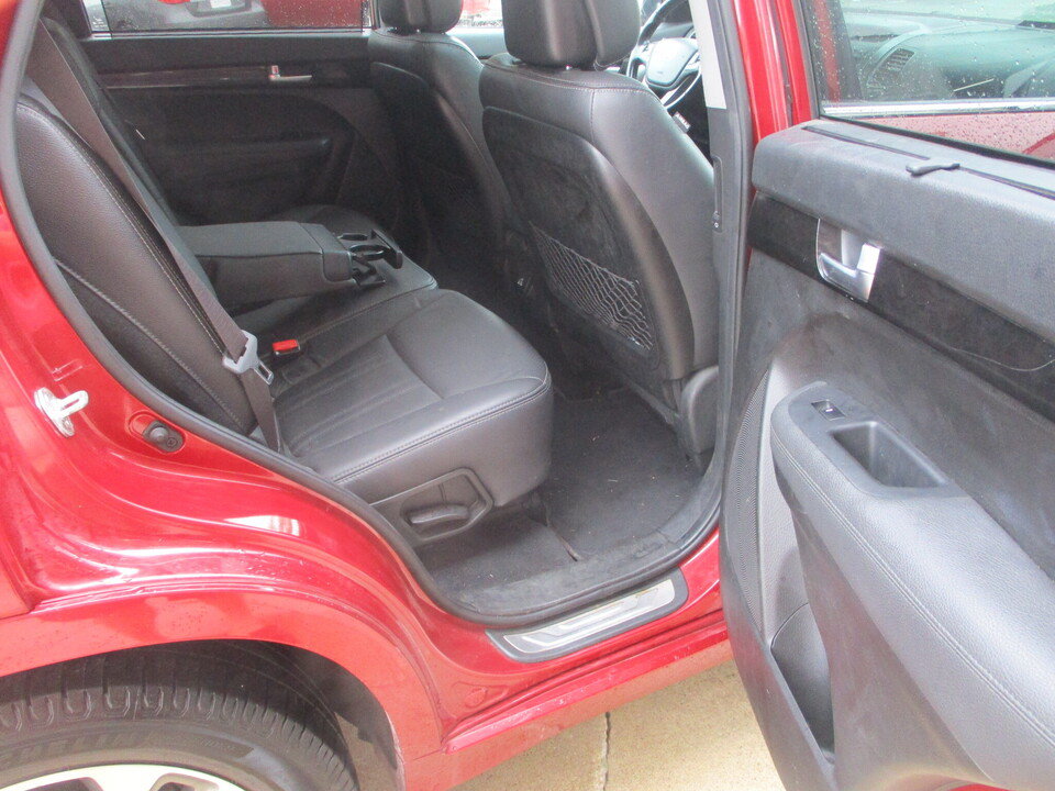 Used 2014 Kia Sorento SX w/ 3rd Row Package AWD/4WD image 24