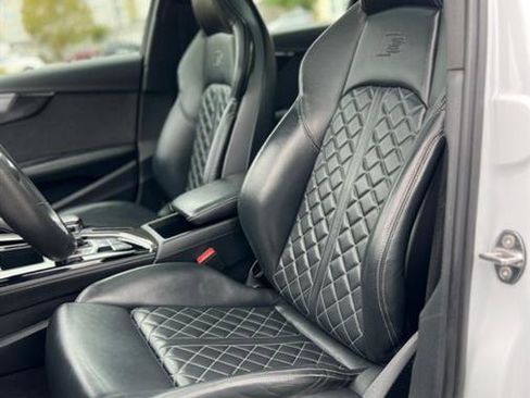 Used 2023 Audi S4 Premium Plus w/ Premium Plus Package image 32