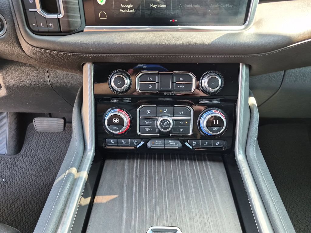 Used 2022 GMC Yukon XL Denali RWD image 28