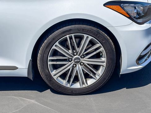 Used 2018 Genesis G80 3.8 RWD image 9