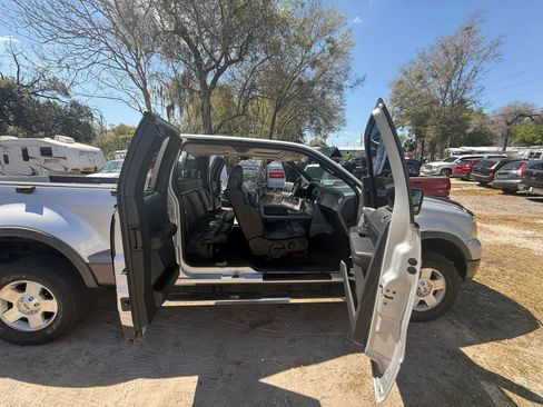 Used 2004 Ford F150 XLT image 12