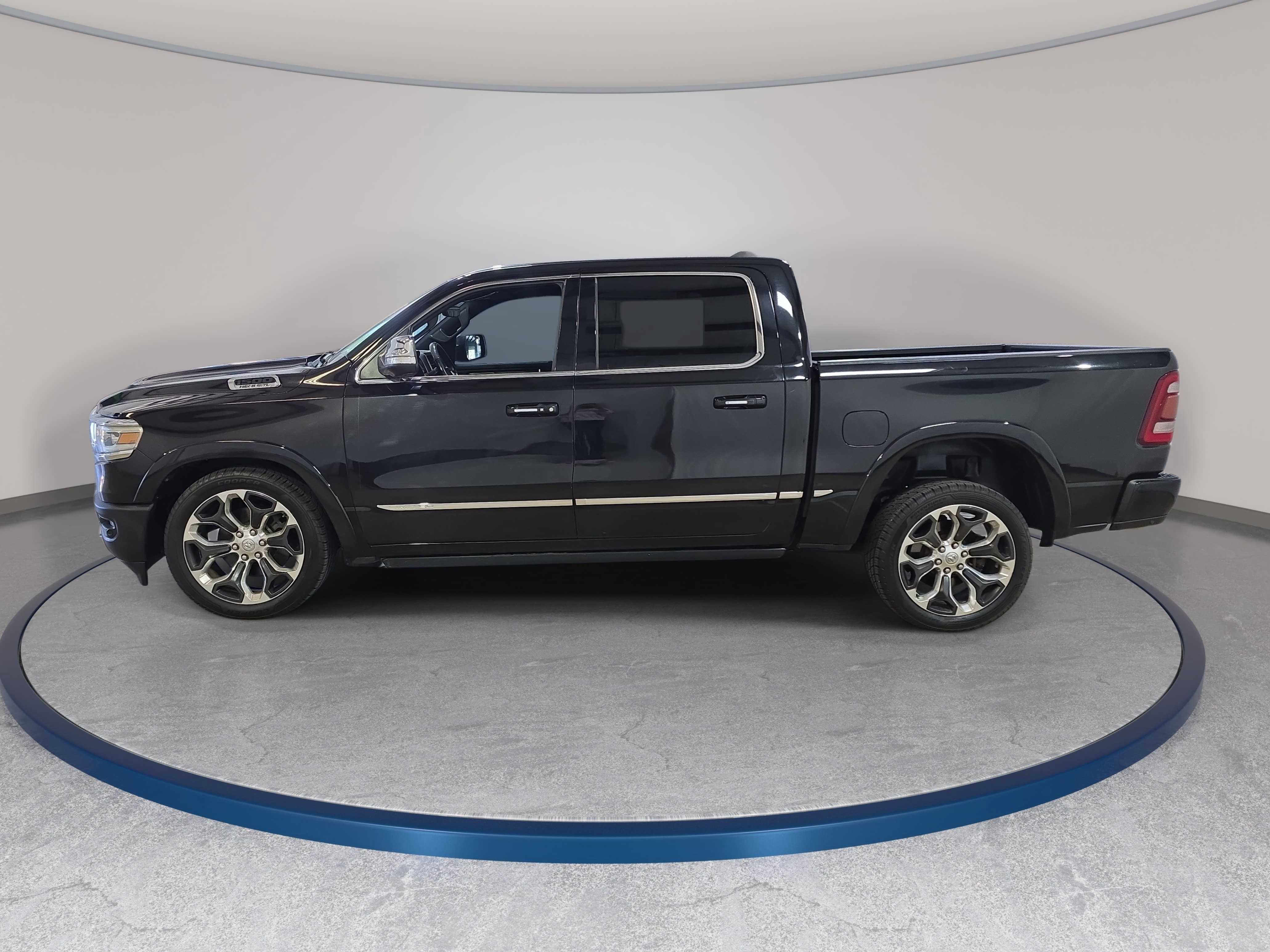 Used 2019 RAM 1500 Limited AWD/4WD image 9