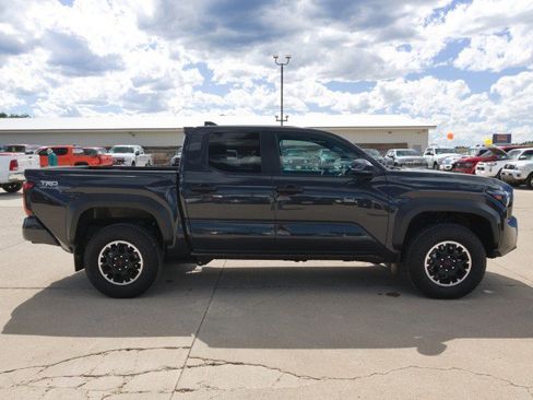 Used 2024 Toyota Tacoma TRD Off-Road w/ TRD Off Road Upgrade Package AWD/4WD image 6