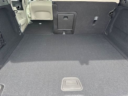 New 2026 Volvo XC60 B5 Ultra w/ Protection Package Premier image 17