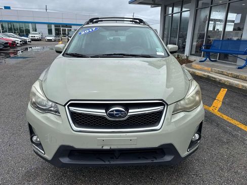 Used 2017 Subaru Crosstrek 2.0i Premium w/ Moonroof Package AWD/4WD image 2