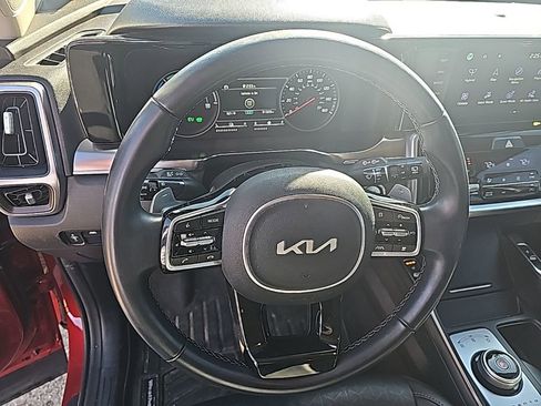 Used 2023 Kia Sorento EX image 21