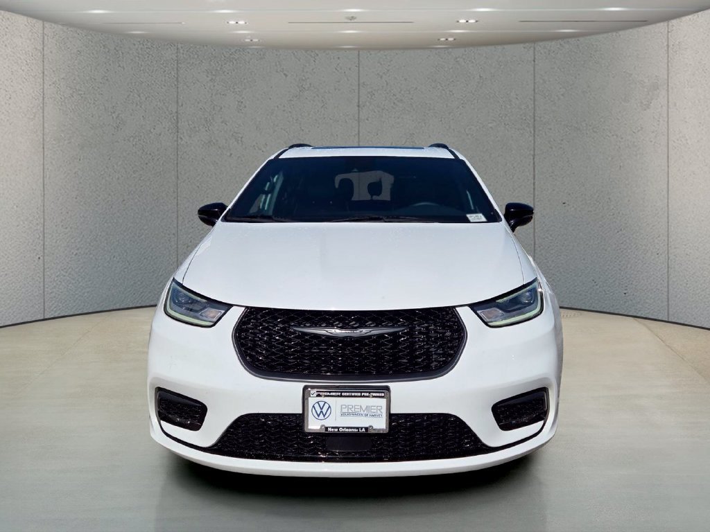Used 2025 Chrysler Pacifica Limited FWD image 8