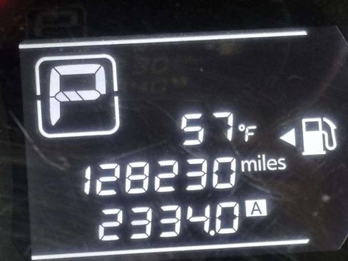 Used 2015 Nissan Versa Note SV image 31