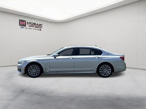 Used 2019 BMW 740e xDrive AWD/4WD image 5
