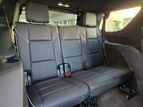 New 2026 Cadillac Escalade Luxury w/ LPO, Floor Liner Package image 32
