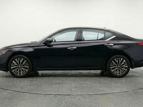 Used 2025 Nissan Altima 2.5 SV FWD image 5