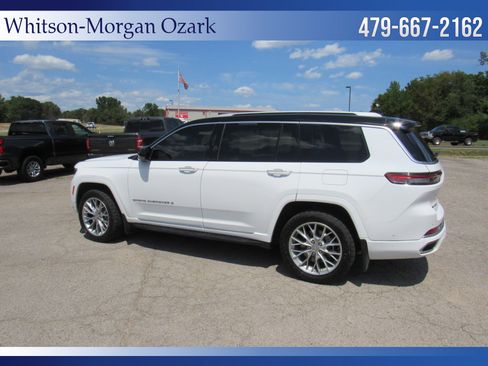 Used 2022 Jeep Grand Cherokee L Summit w/ MOPAR Finishing Package AWD/4WD image 9