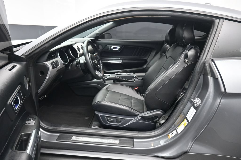 Used 2021 Ford Mustang GT Premium w/ Black Accent Package RWD image 11