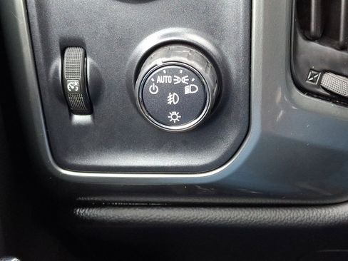 Used 2018 Chevrolet Silverado 1500 LT w/ All Star Edition image 24