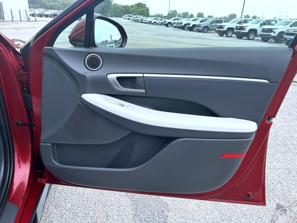 Used 2026 Hyundai Sonata SEL AWD/4WD image 17