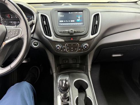 Used 2018 Chevrolet Equinox LT FWD image 23