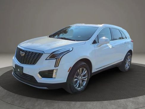 Used 2022 Cadillac XT5 Premium Luxury AWD/4WD image 2