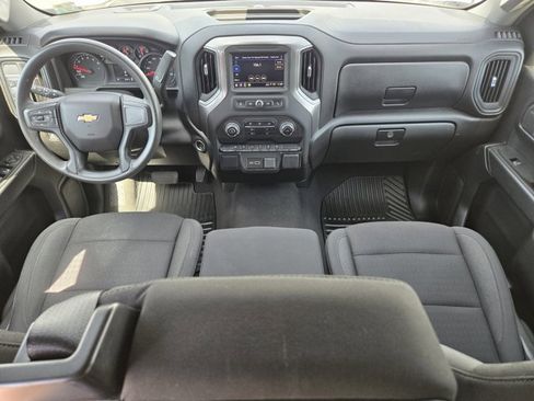 Used 2025 Chevrolet Silverado 1500 Custom image 18