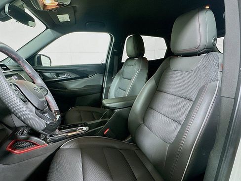 Used 2023 Chevrolet TrailBlazer RS image 11