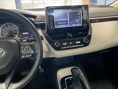 Used 2020 Toyota Corolla LE FWD image 18