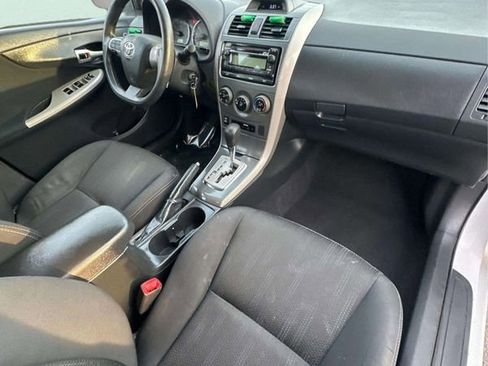 Used 2012 Toyota Corolla S image 5