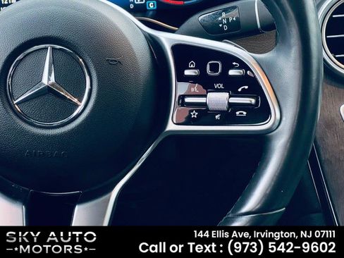 Used 2021 Mercedes-Benz GLC 300 4MATIC image 13