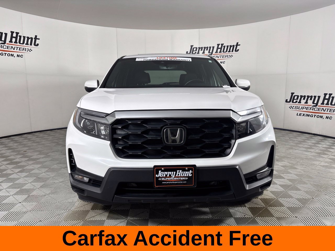 Used 2025 Honda Passport EX-L image 3