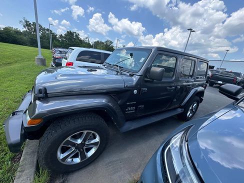 Used 2022 Jeep Wrangler Unlimited Sahara AWD/4WD image 10