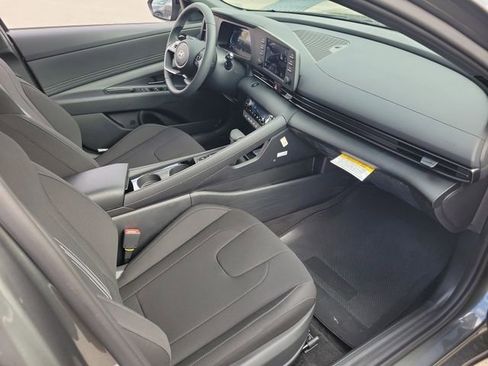 New 2026 Hyundai Elantra SEL Sport FWD image 17