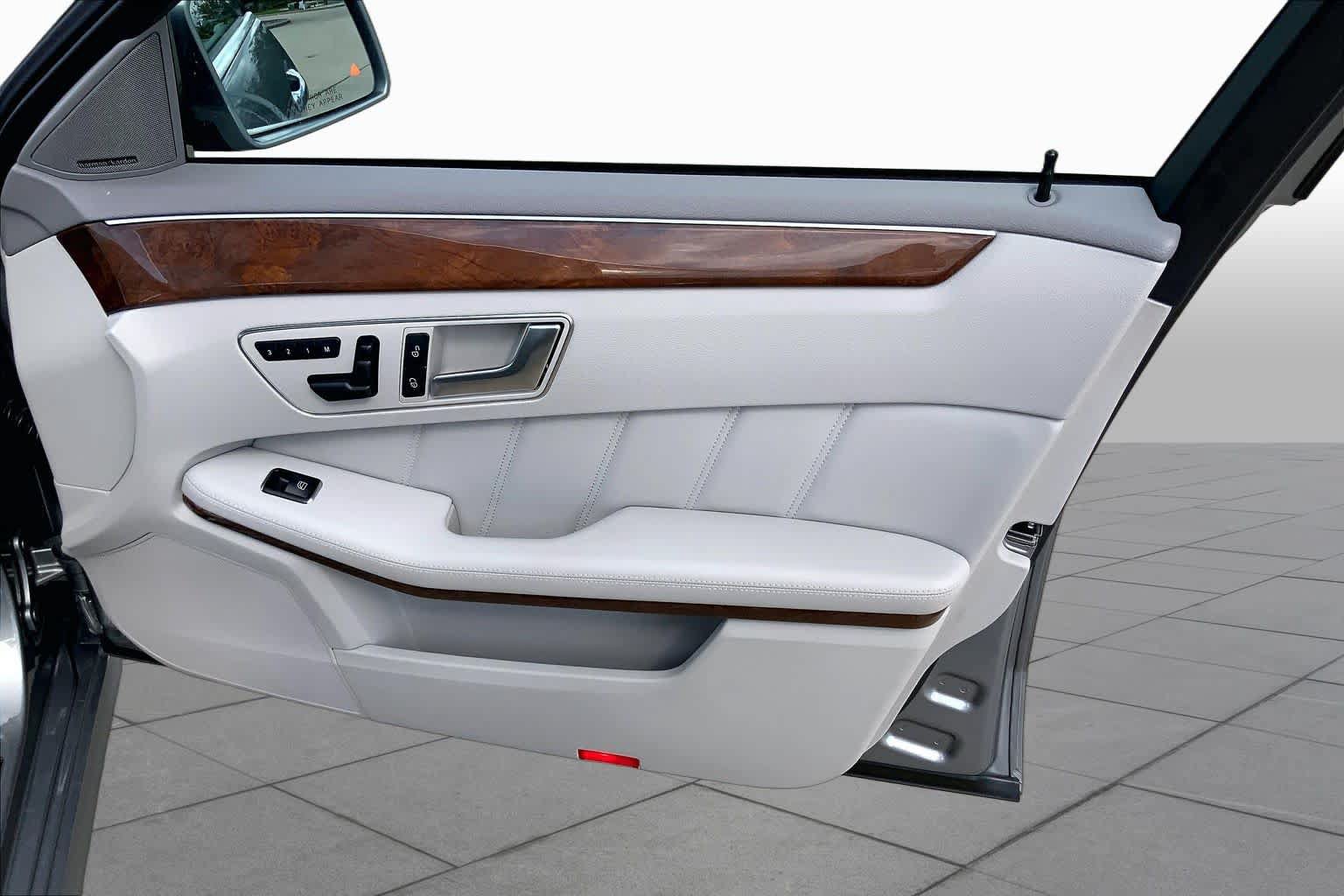 Used 2013 Mercedes-Benz E 350 Sedan image 21