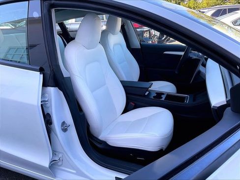 Used 2023 Tesla Model 3 Standard Range RWD image 19