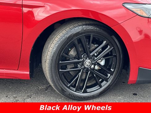 Used 2025 Toyota Camry SE w/ Multimedia Upgrade Package image 14