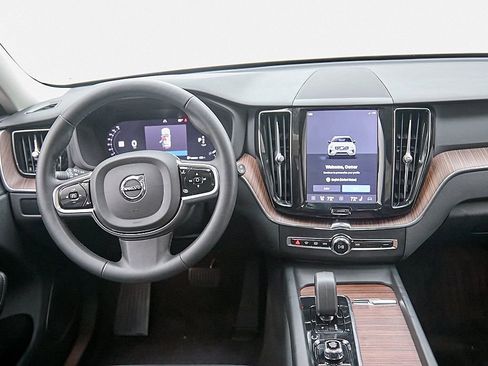 Certified 2023 Volvo XC60 B5 Plus w/ Climate Package image 25