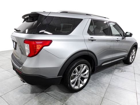 Certified 2023 Ford Explorer Platinum w/ Technology Package AWD/4WD image 6