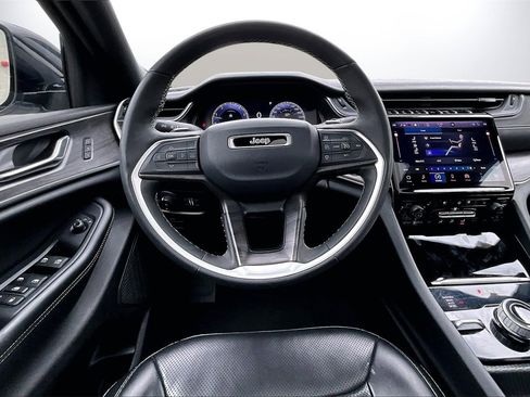 Certified 2024 Jeep Grand Cherokee L Limited w/ Luxury Tech Group II image 11