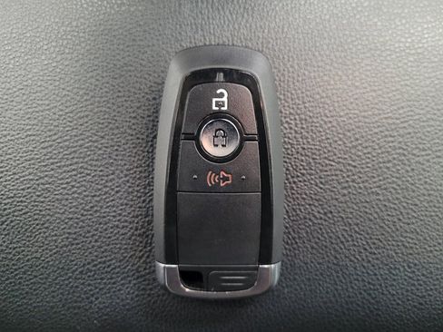 Used 2020 Ford EcoSport Titanium image 32