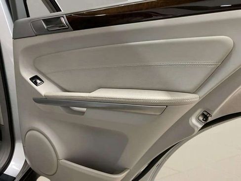 Used 2011 Mercedes-Benz ML 350 BlueTEC 4MATIC image 66