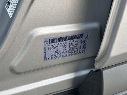 Used 2025 Nissan Rogue S image 14