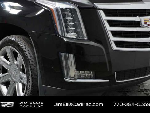 Used 2020 Cadillac Escalade ESV Luxury AWD/4WD image 35