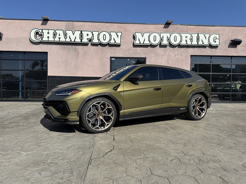 Used 2024 Lamborghini Urus Performante AWD/4WD image 1