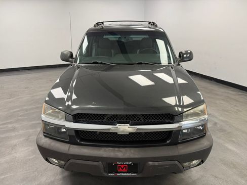 Used 2003 Chevrolet Avalanche 4x4 w/ Suspension Package, Off-Road image 13
