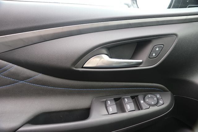 New 2026 Buick Envista Sport Touring w/ Convenience I Package FWD image 18