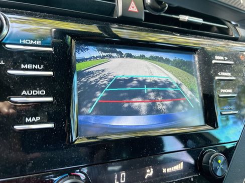 Used 2019 Toyota Camry SE FWD image 22