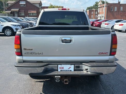 Used 2005 GMC Sierra 1500 SLE w/ Safe And Sound Package RWD image 6