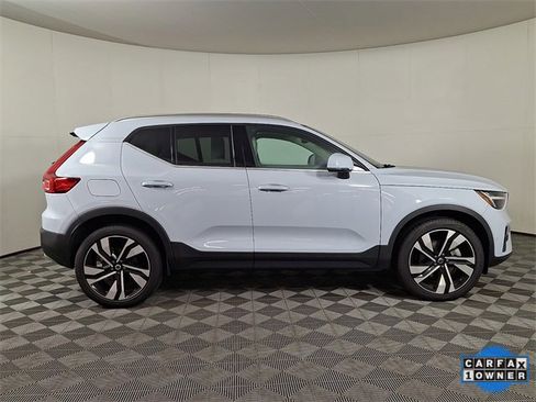 Used 2024 Volvo XC40 B5 Ultimate w/ Protection Package Premier image 10